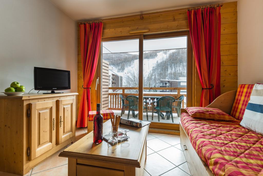 Travelski Home Premium - Residence Le Hameau Du Rocher Blanc Сен-Шаффре Екстер'єр фото